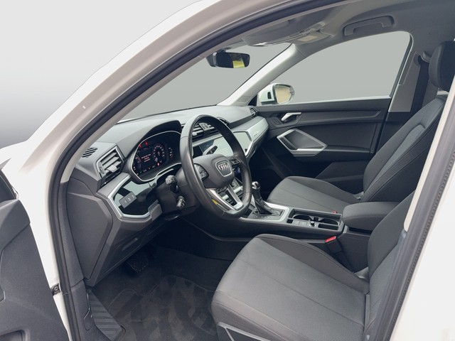 Audi - Q3 45 TFSIe LED Navi 18" GJR ACC SHZ_13