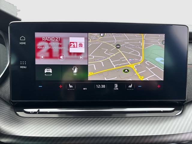 Skoda - Octavia Combi 1.4 iV DSG RS ACC HUD LED LM19 NAVI_8 Skoda - Octavia Combi 1.4 iV DSG RS ACC HUD LED LM19 NAVI_8