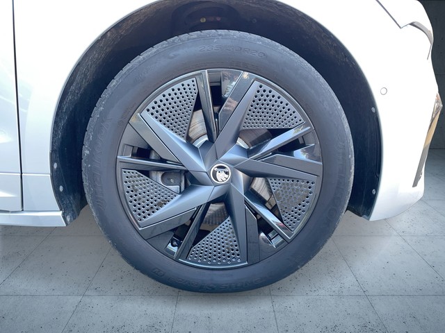 Skoda - Enyaq Coupe RS iV RS Suite 4x4 AHK+PANO+LED+DCC_15 Skoda - Enyaq Coupe RS iV RS Suite 4x4 AHK+PANO+LED+DCC_15