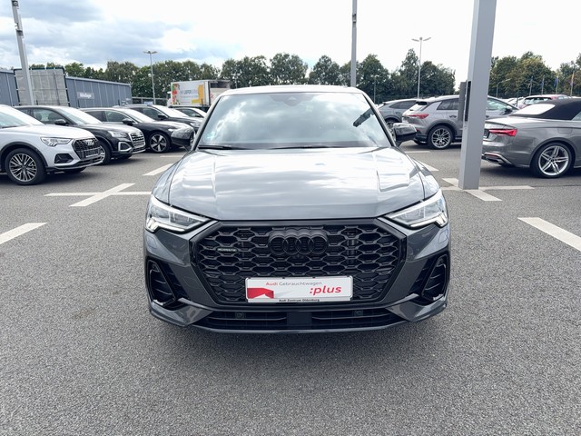 Audi - Q3 Sportback 40 TFSI S-tronic quattro S-Line AHK_10