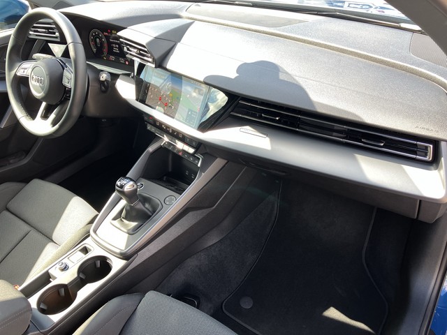 Audi - A3 Lim 35 TFSI S-line AHK LED LM18 NAVI PDC SHZG_7 Audi - A3 Lim 35 TFSI S-line AHK LED LM18 NAVI PDC SHZG_7