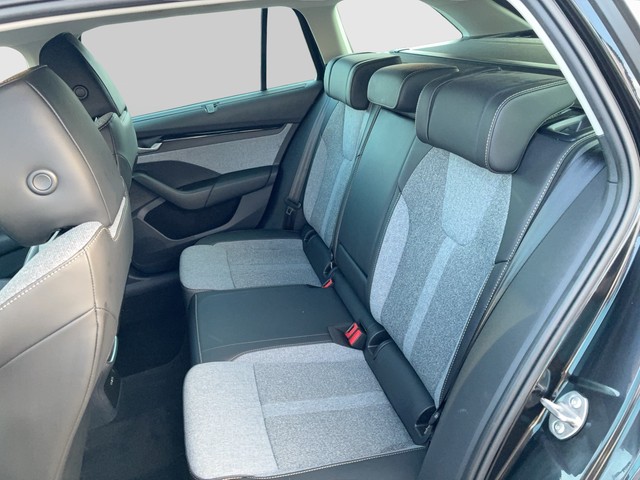 Skoda - Octavia Combi 2.0TDI Selection Head-Up+Virtual_3 Skoda - Octavia Combi 2.0TDI Selection Head-Up+Virtual_3