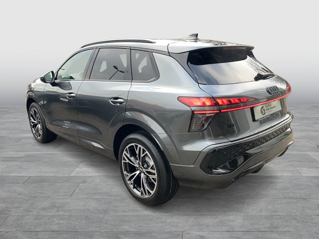 Audi - Q3 SUV TFSI S-tronic S line AHK+ACC+SHZG+PANO_11