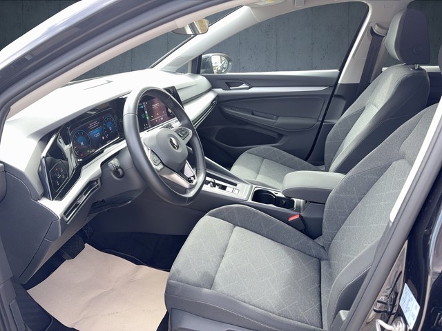 VW - Golf VIII Lim. 1.5 eTSI DSG Life eTSI ACC+NAVI+SIDE-ASSIST_16