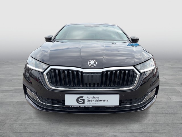 Skoda - Octavia Lim. 2.0 TDI Style CAM HUD LED LEDER NAVI_21 Skoda - Octavia Lim. 2.0 TDI Style CAM HUD LED LEDER NAVI_21