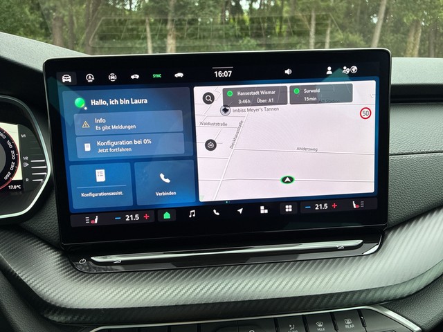 Skoda - Octavia Combi 2.0 TDI DSG Sportline LED+AHK+NAVI_8