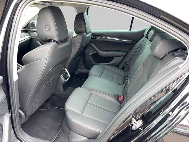 Skoda - Octavia Lim. 2.0 TDI Style CAM HUD LED LEDER NAVI_3 Skoda - Octavia Lim. 2.0 TDI Style CAM HUD LED LEDER NAVI_3
