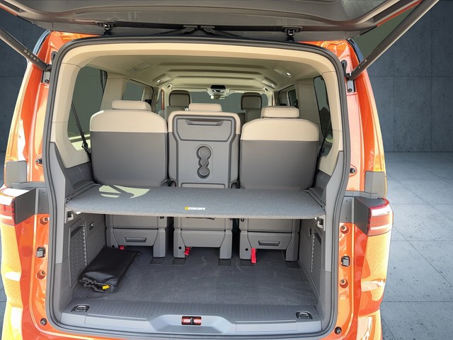 VW - Golf VIII Variant 2.0 TDI DSG R-Line DCC+NAVI+SHZ+LED_5