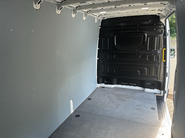 VW - Crafter 35 Kasten 2.0 TDI Autom. LANG+HOCH NAVI_4