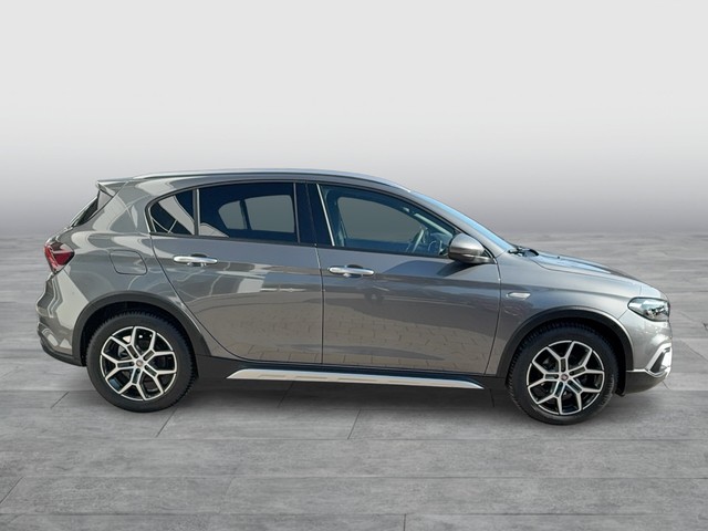 Fiat - Tipo Hatchback 1.6 Multijet Cross ACC+LED+KAMERA_12