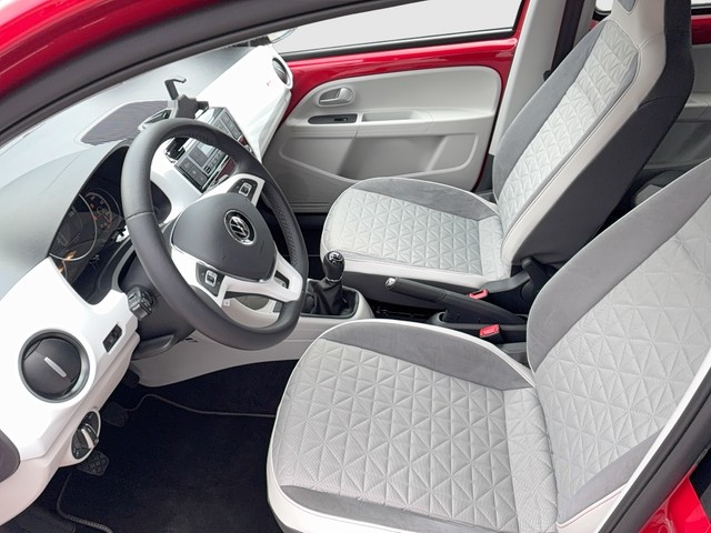 VW - up! 1.0 beats KAMERA+SITZHZG+TEMPOMAT+KLIMAAUTO._11