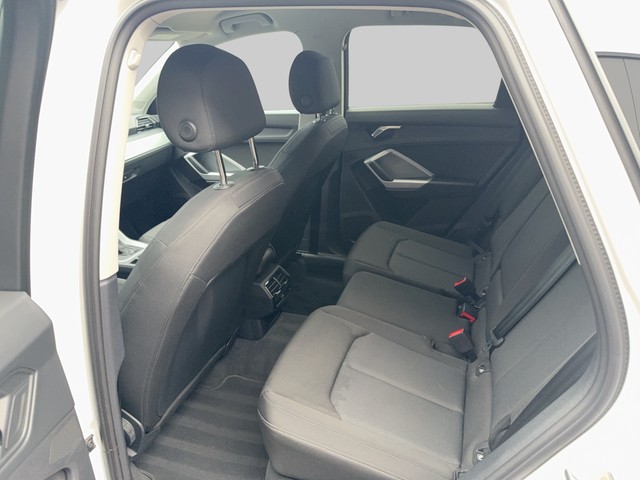 Audi - Q3 45 TFSIe LED Navi 18" GJR ACC SHZ_3