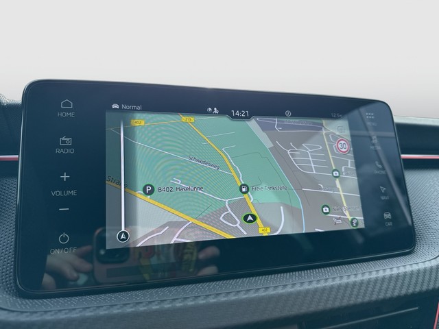 Skoda - Kamiq 1.5 TSI DSG Monte Carlo AHK+NAVI+PANO+SHZG_11