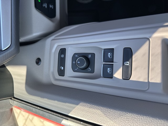 VW - T7 Multivan 1,5 l eHybrid Edition lang 4M_8