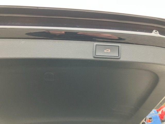 Skoda - Octavia Combi 2.0 TDI DSG Style AHK+NAVI+KAMERA_7 Skoda - Octavia Combi 2.0 TDI DSG Style AHK+NAVI+KAMERA_7