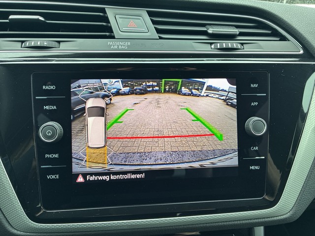 VW - Touran 1.5 TSI DSG Comfortline 7-SITZER+AHK+NAVI_5
