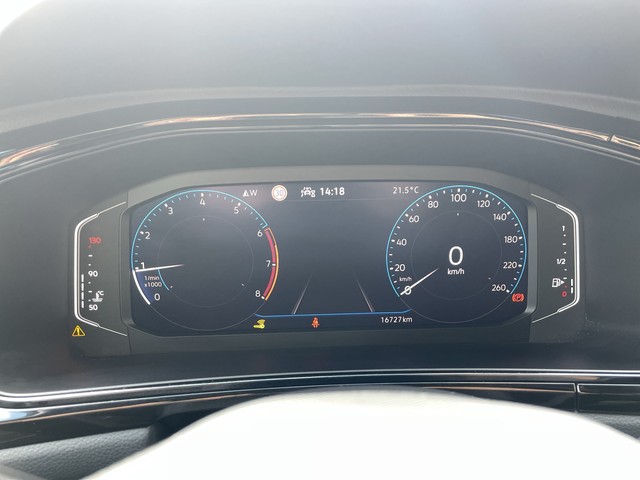 VW - T-Roc 1.5 TSI Black Style ACC+PANO+NAVI+SHZG+LED_6