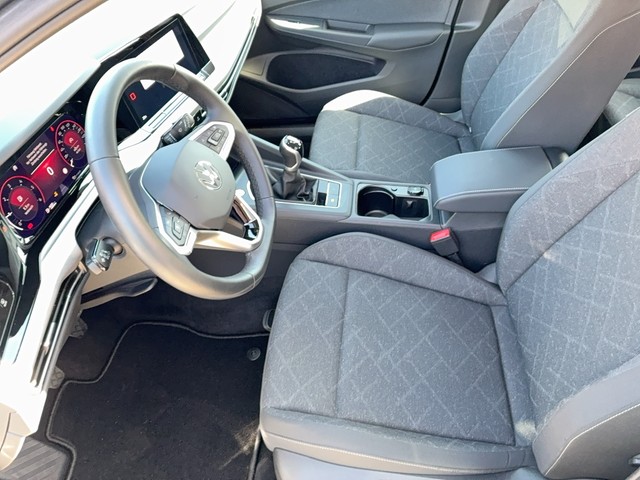 VW - Golf VIII 2.0 TDI Life ACC+NAVI+AHK+KAMERA+LED_11