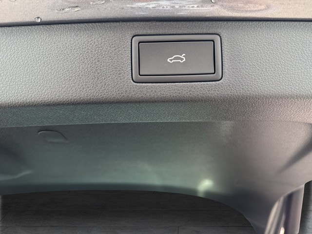 Skoda - Kamiq 1.5 TSI DSG Monte Carlo AHK+NAVI+PANO+SHZG_5