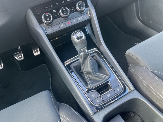 Skoda - Karoq 1.5 TSI Sportline AHK LED NAVI PDC SHZG_6