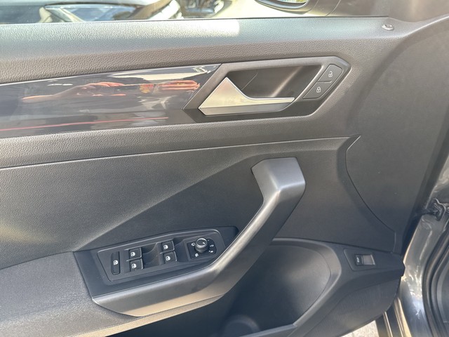 VW - T-Roc 1.5 TSI Sport R-Line AHK+ACC+LED+NAVI+PANO_6