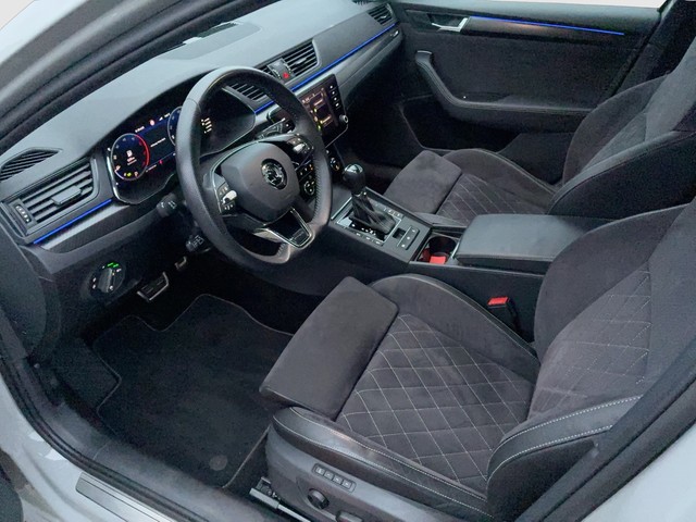 Skoda - Superb Combi 2.0 TDI DSG Sportline ACC+AHK+NAVI_12