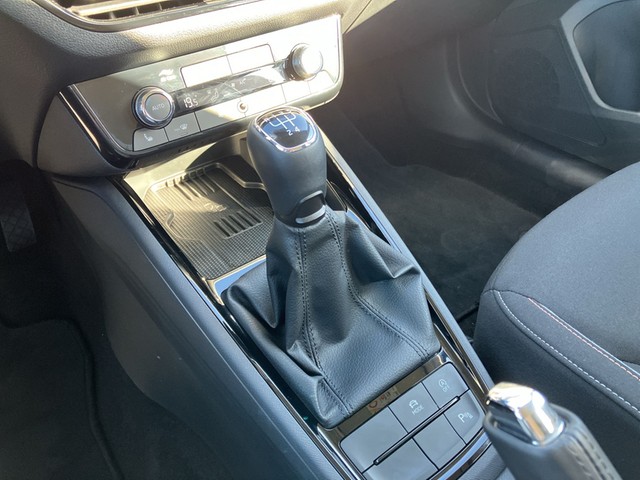 Skoda - Scala 1.0 TSI Drive LED-MATRIX-BEAM+KAMERA+SHZG._6