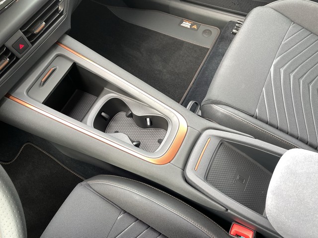 CUPRA - Born 58 kWh KAMERA+NAVI+SHZG+LED_8 CUPRA - Born 58 kWh KAMERA+NAVI+SHZG+LED_8