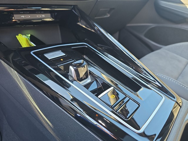 VW - Golf VIII Lim. 1.5 eTSI DSG Edition 50 DCC HuD_6