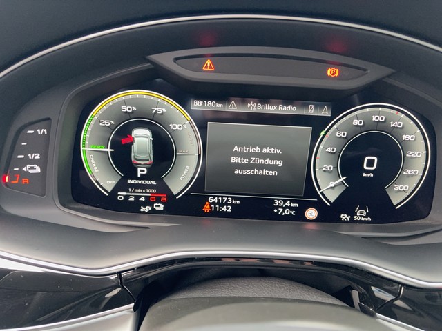 Audi - Q8 55 TFSI e Tiptronic quattro S-Line ACC+LEDER_12