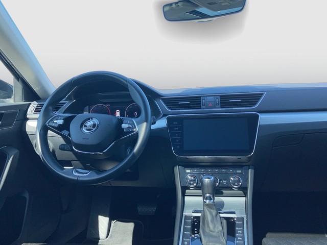 Skoda - Superb Combi 2.0 TDI DSG  Ambition  AHK+RFK+PANO_2
