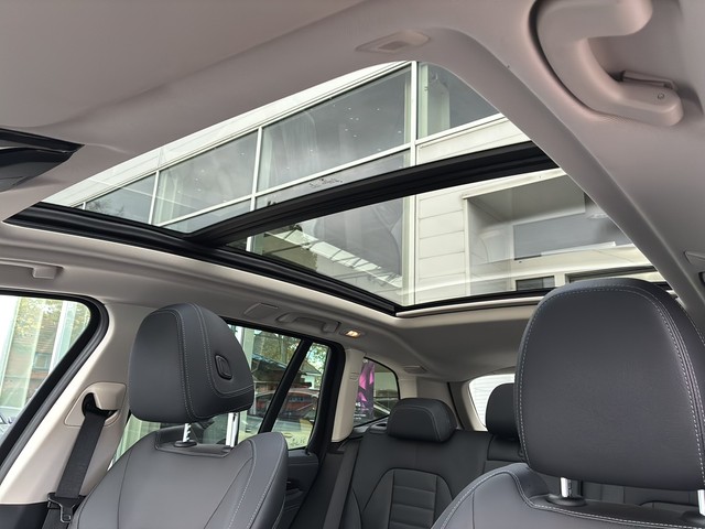 BMW - X3 20d xDrive xLine AHK+LED+NAVI+PDC+PANO+KAMERA_9