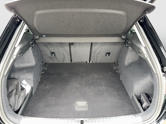 Audi - Q3 35 TFSI S-tronic Advanced PANO+NAVI+PDC+LM18"_4