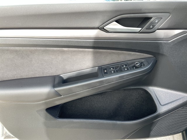 VW - Golf VIII 1.5 eTSI DSG Style AHK+NAVI+LED+KAMERA_5