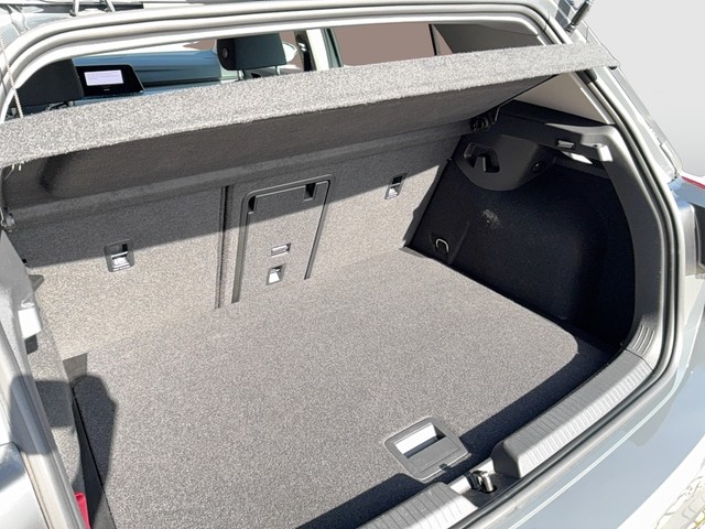 VW - Golf VIII 2.0 TDI Life ACC+NAVI+AHK+KAMERA+LED_4