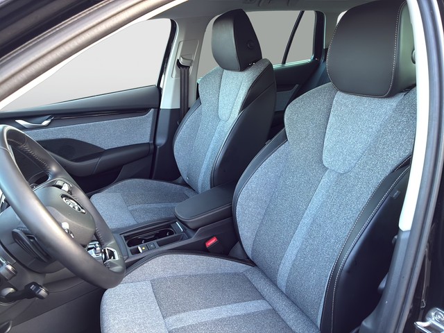 Skoda - Octavia Combi 2.0TDI Selection Head-Up+Virtual_5 Skoda - Octavia Combi 2.0TDI Selection Head-Up+Virtual_5