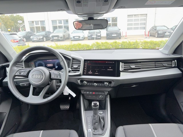 Audi - A1 Sportback 25 TFSI S-tronic advanced phone box_2