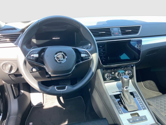 Skoda - Superb Combi 2.0 TDI DSG  Ambition  AHK+RFK+PANO_15