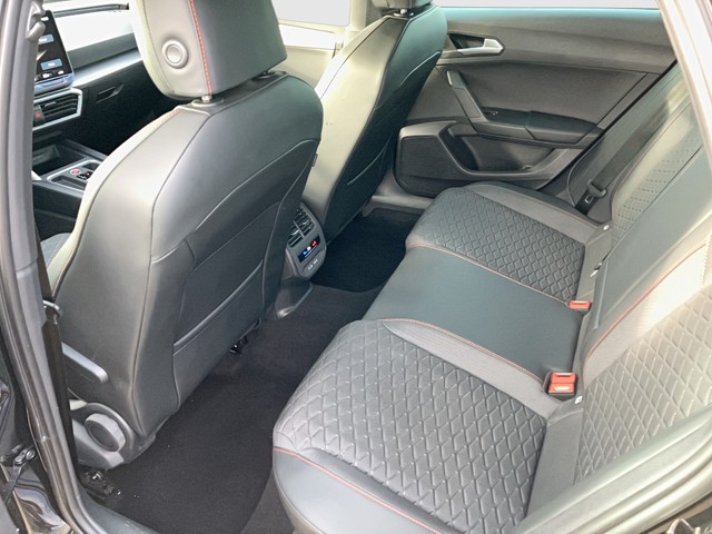 Seat - Leon Sportstourer 2.0 TDI DSG FR AHK+NaviPlus_3