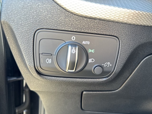 Audi - Q2 35 TFSI S tronic S line LED RFK SHZ_5