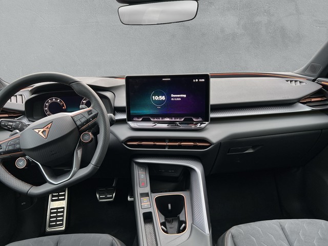 VW - Golf VIII 2.0TSI GTI Virtual+Matrix+Kamera+ACC_3