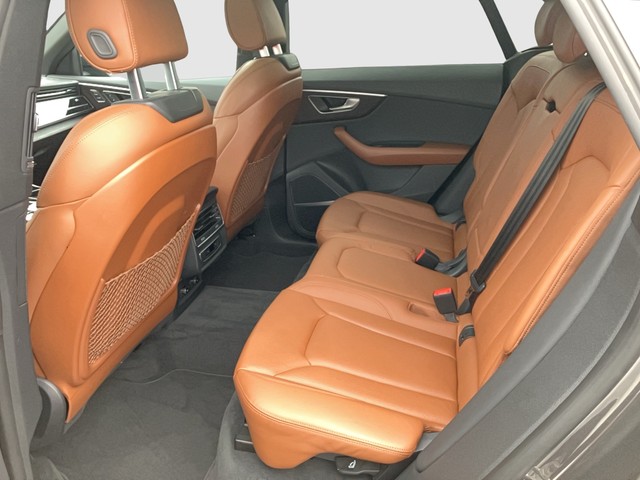 Audi - Q8 55 TFSI e quattro Tiptronic AHK LED NAVI PANO_3