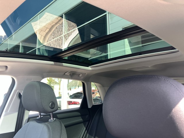 Audi - Q3 35 TFSI S-tronic S line PANO+NAVI+SHZG+LM18"_8