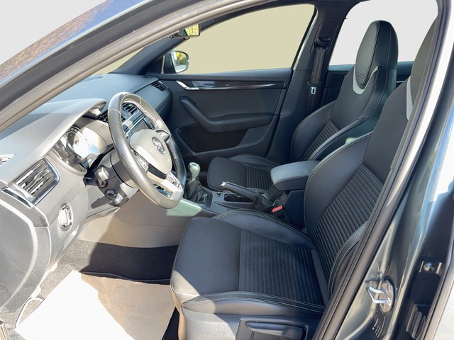 Skoda - Octavia Combi 2.0 TDI RS ACC+RFK+STANDHZ_16