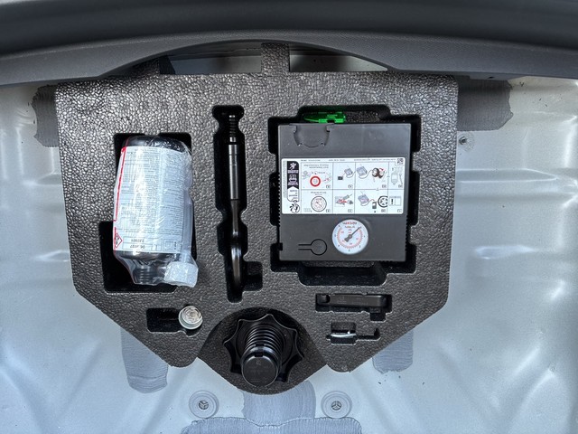 CUPRA - Born KLIMA LED LM18 MFL PDC TEL_5