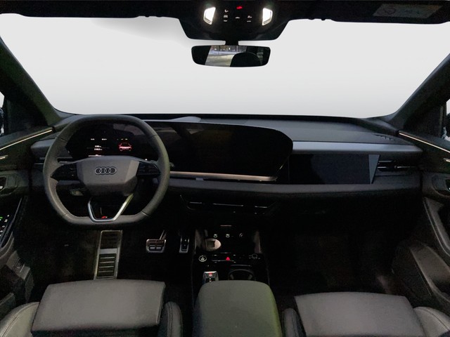 Audi - Q6 SUV e-tron performance performance 225 kW AHK + PANO_2