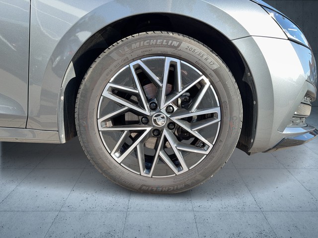 Skoda - Octavia Combi 2.0 TDI DSG Sportline AHK+ACC+NAVI_14