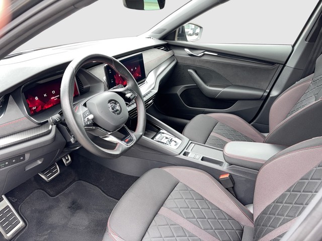 Skoda - Octavia Combi 1.4 iV DSG RS ACC HUD LED LM19 NAVI_16