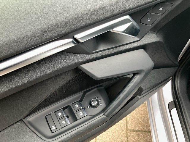 Audi - A3 Sportback 30 TFSI Advanced AHK+NAVI+SHZG+PANO_5 Audi - A3 Sportback 30 TFSI Advanced AHK+NAVI+SHZG+PANO_5