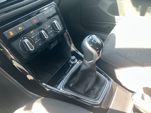 VW - T-Cross 1.0 TSI Life LED+SHZG+PDC+DAB+LM16"_6